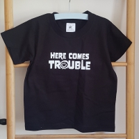 Kinder t-shirt Here comes trouble (86/92 en 98/104)