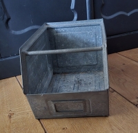 Brocante gereedschapsbak metaal